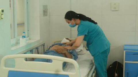 Nhiều ca mắc sốt xuất huyết nguy kịch do không đến bệnh viện vì lo ngại dịch COVID-19