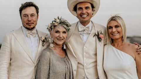 Gia đình tỷ phú, triệu phú của Elon Musk