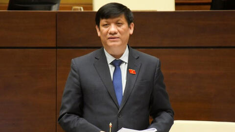 Bộ trưởng Bộ Y tế: Đi cùng thang máy với F0 không bắt buộc đi cách ly tập trung