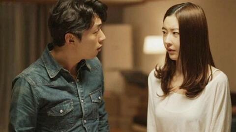 Nỗi khổ của cô vợ bị chồng "đập tiền" vào mặt, chuyển khoản biếu bố mẹ vợ 50 triệu nhưng không cho vợ về ngoại ăn Tết