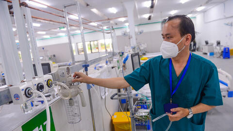 Số ca tử vong của TP.HCM tăng chủ yếu ở nhóm cao tuổi và 'không chịu tiêm vắc xin'