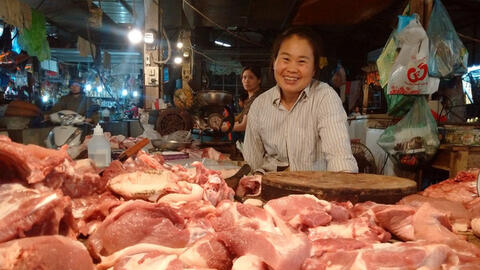 Tiêu thụ mạnh, giá thịt heo tăng theo