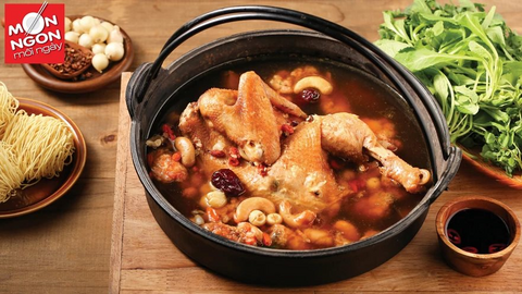 Món ngon mỗi ngày: Lẩu gà mắc khén