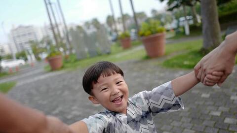 Cha mẹ áp dụng 3 phương pháp đơn giản này từ sớm, con lớn lên thông minh hơn hẳn bạn bè cùng trang lứa