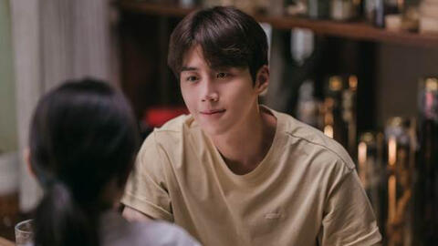 Những vai  “trai ngoan” nổi tiếng của Kim Seon Ho trước khi trở thành sát thủ điên rồ bậc nhất màn ảnh xứ Hàn