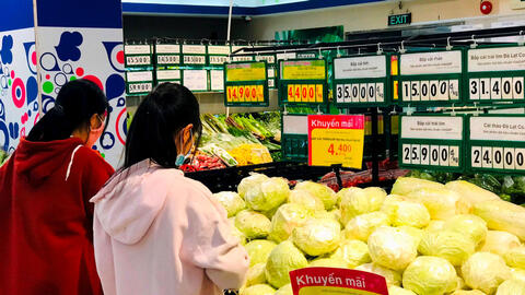 Giá thực phẩm cuối tuần: Bắp cải Đà Lạt còn hơn 3.000 đồng/kg, hành tím 20.000 đồng/kg