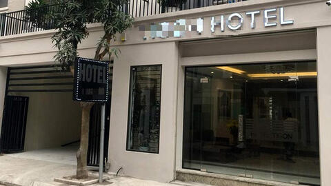 Bé gái 14 tuổi bị chú rể xâm hại rồi ép thuốc tránh thai, người mẹ khởi kiện