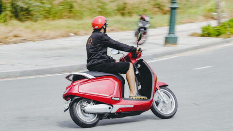 Chạy xe máy điện có bắt buộc mua bảo hiểm không?