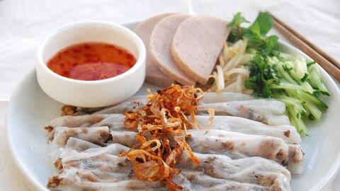 Cách làm món bánh cuốn thơm ngon bằng chảo