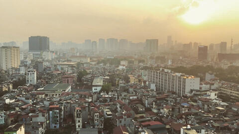 Động đất ở Hòa Bình khiến các tòa nhà cao tầng ở Hà Nội rung lắc