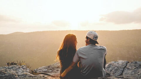 Tại sao hôn nhân hạnh phúc hơn khi vợ gầy hơn chồng một chút?