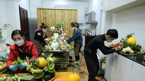 Xuyên đêm trả đơn mâm ngũ quả bày Tết Nhâm dần