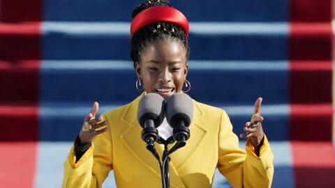 Loạt khoảnh khắc thời trang ấn tượng của năm