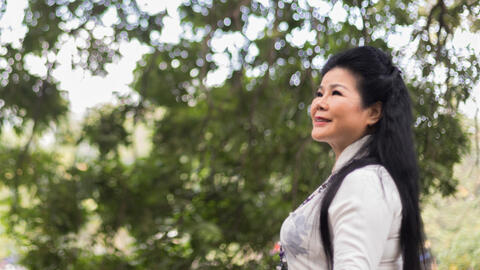 Chuyện nữ hoạ sĩ được tặng tranh cho Donald Trump và Kim Jong Un