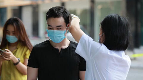 Bộ Y tế công bố 2 ca nhiễm mới, 1 ca đang điều trị ung thư ở Bệnh viện Bạch Mai