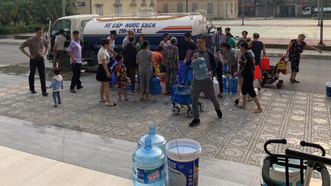 Nước ở chung cư  Hà Nội có mùi dầu, Bản quản lý yêu cầu ngưng sử dụng