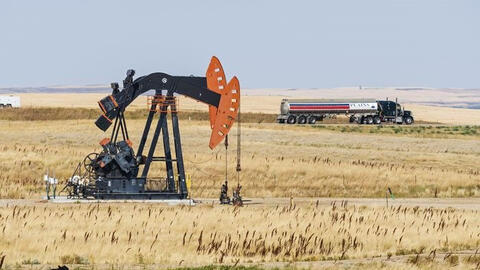 Khủng hoảng năng lượng toàn cầu cho thấy sức ép chuyển dịch sang năng lượng tái tạo