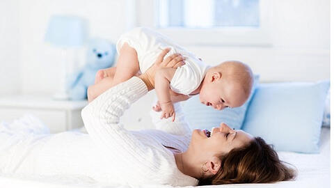 Phụ nữ kết hôn, sinh con ở độ tuổi từ 40 ngày càng nhiều