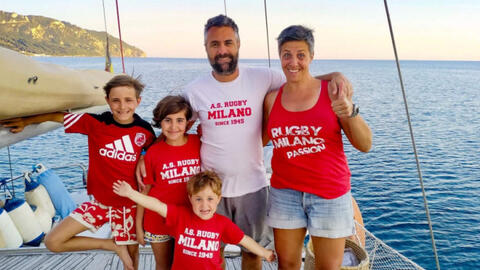 Bán nhà để thực hiện chuyến khám phá đại dương