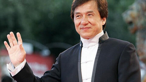 Thành Long là ngôi sao châu Á duy nhất lọt top 10 nam diễn viên có thu nhập cao nhất 10 năm qua