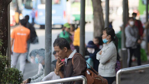 Không có biểu tượng "cấm hút thuốc" tại địa điểm cấm hút thuốc lá theo quy định có thể bị phạt từ 3 đến 5 triệu đồng