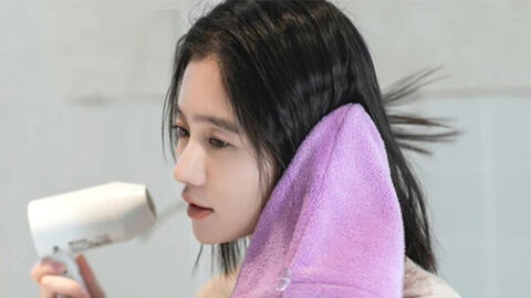 Sấy tóc sai cách không chỉ hại tóc mà còn “phá hủy” thính giác, bác sĩ liệt kê 5 lưu ý