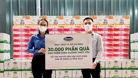 San sẻ khó khăn với cộng đồng, một trong ba mục tiêu của Vinamilk trong mùa dịch