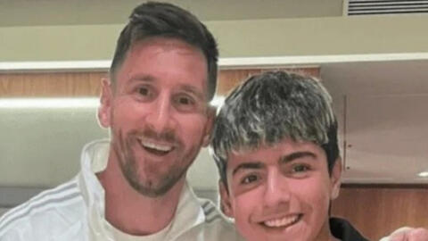 Thân thế của cậu bé 13 tuổi được Messi tặng quần thi đấu