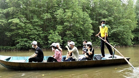 TP.HCM mở cửa du lịch vùng xanh, người nào được đi?