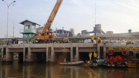 Hải Phòng: Hơn 7 tấn dầu của Công ty Chinfon tràn ra ngoài do bục ống dẫn