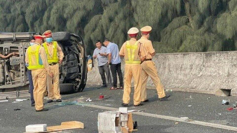 Xe chở Phó chủ tịch TP.HCM Lê Hòa Bình gặp nạn trên cao tốc TP.HCM - Trung Lương