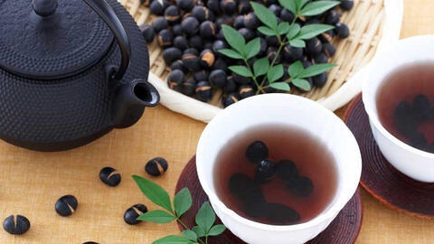 6 sai lầm dễ mắc phải khi dùng nước đậu đen