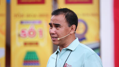 MC Quyền Linh: Phải đi quay hình giữa nắng 40 độ không dám nghỉ, tự bỏ tiền túi cho hoàn cảnh khó khăn