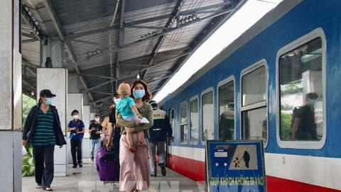 Tàu hỏa chạy thí điểm từ ngày 13/10, bắt đầu bán vé vào lúc 8h hôm nay