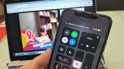 Các nhà mạng gửi thông điệp "hãy ở nhà" thay logo tuyên truyền phòng chống dịch