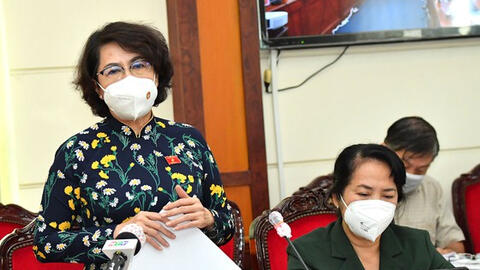 Phó Thủ tướng giao Bộ Y tế xử lý vụ 22.000 lon sữa từ Australia gửi về tặng trẻ em TP.HCM