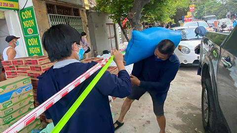 "Xóm ung thư" lập đội tình nguyện, kêu gọi cứu trợ bệnh nhân đang điều trị tại bệnh viện K