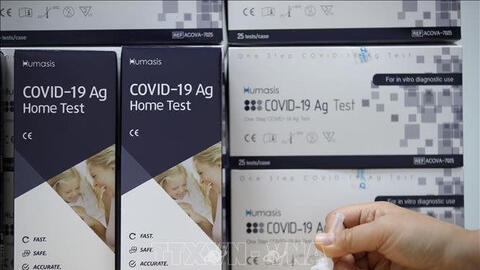 'Loạn' giá test nhanh COVID-19, Bộ Y tế nói gì?