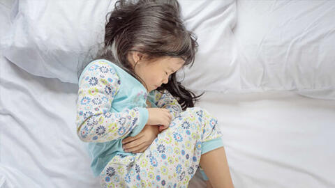 Cảnh báo nguy cơ thủng dạ dày ở trẻ em liên quan việc sử dụng thuốc khi mắc Covid-19