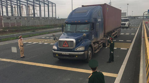 6 tỉnh hàng xóm siết chặt kiểm soát, Hải Dương đề nghị được thông thương hàng hóa