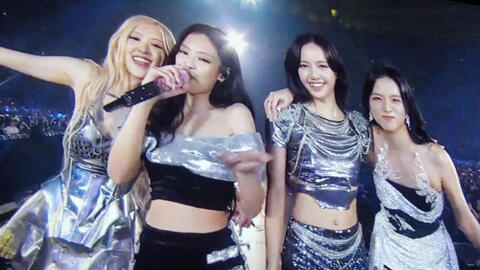 Jennie tiết lộ về tương lai của BLACKPINK, YG xác nhận hợp đồng được gia hạn cuối concert?