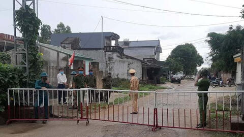 Sầm Sơn: Phát hiện 1 ca dương tính lần 1, đi cùng chuyến xe với bệnh nhân 620