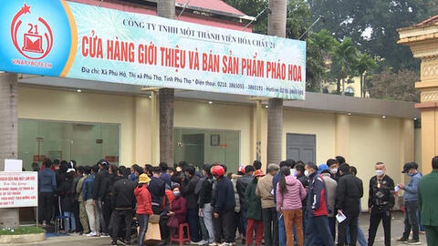 Thực hư thông tin ngưng bán 'giàn phun hoa', 'giàn phun viên' vì có tiếng nổ