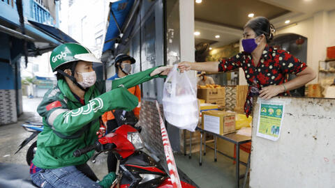 TP.HCM sẽ mở lại dịch vụ ăn uống tại chỗ ở một số khu vực sau 25/10