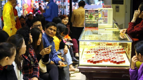 Sáng sớm mua 1 lượng vàng vía Thần tài, đến chiều lỗ 600.000 đồng