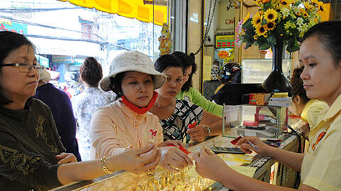 Vàng tăng 80.000 đồng/lượng ngày cuối tuần