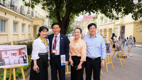 Triển lãm ảnh 50 năm đào tạo Bác sĩ Nội trú Trường Đại học Y Hà Nội