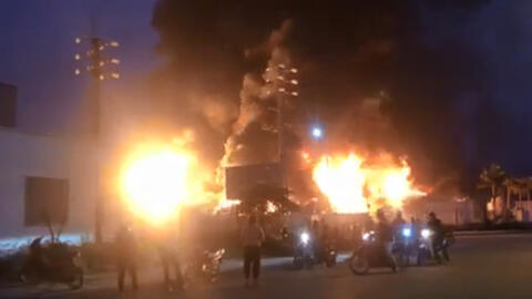 Cháy lớn ở Bắc Giang, hàng nghìn m2 nhà xưởng chìm trong biển lửa