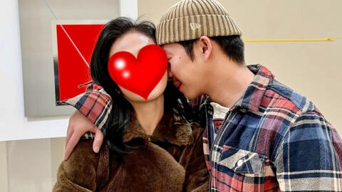 Cặp đôi đóng chị em trên phim nhưng yêu nhau ngoài đời, nhà gái nhan sắc "lão hoá ngược" ở tuổi 40