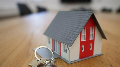 Một năm kinh tế buồn với môi giới BĐS: Thu nhập giảm 1 nửa, người bị sa thải vì gặp 10-20 khách nhưng không bán được căn nào